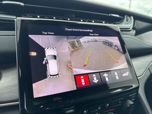 Used 2023 Jeep Grand Cherokee 30th Anniversary image 35