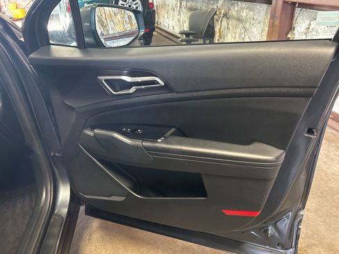 Certified 2023 Kia Sportage EX image 23