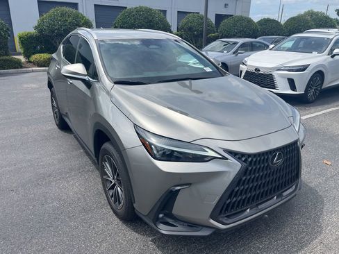 Used 2023 Lexus NX 250 FWD w/ Towing Package (2000 Lbs) image 12