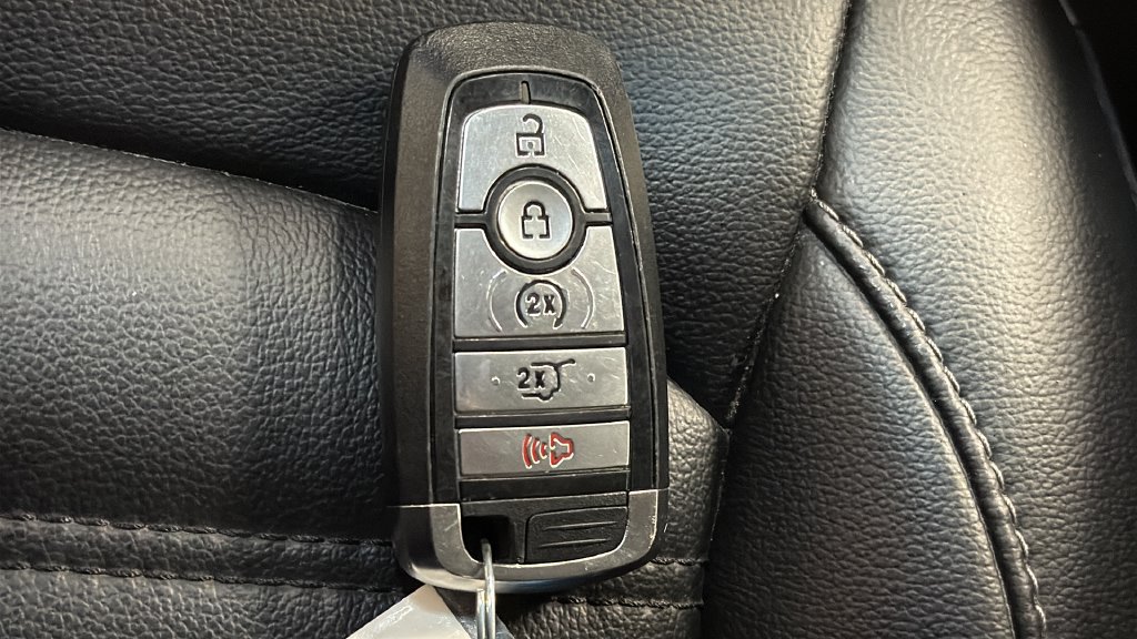 Used 2023 Ford Edge SEL w/ Convenience Package AWD/4WD image 21