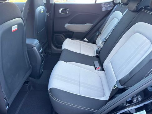 Used 2026 Hyundai Venue SEL FWD image 12