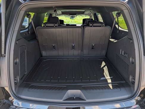 New 2026 GMC Yukon XL Elevation w/ Elevation Premium Package AWD/4WD image 18