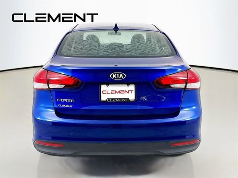 Used 2017 Kia Forte LX image 7