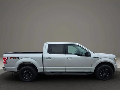 Used 2018 Ford F150 XLT w/ Equipment Group 302A Luxury AWD/4WD image 6
