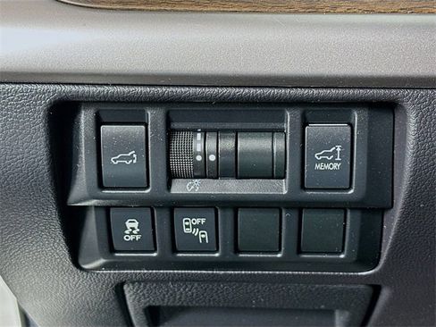 Used 2016 Subaru Outback 2.5i Limited image 10