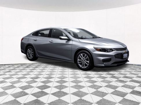 Used 2016 Chevrolet Malibu LT image 11