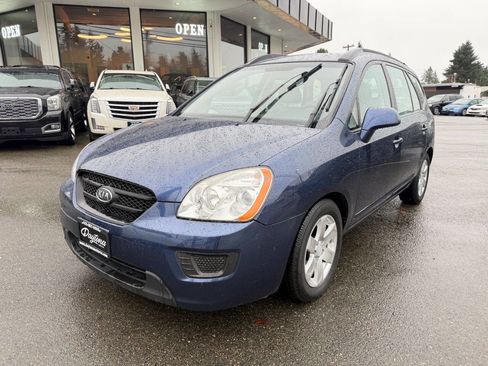 Used 2008 Kia Rondo LX w/ Convenience Pkg image 1