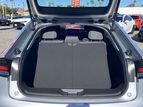 Certified 2025 Toyota Prius LE image 18