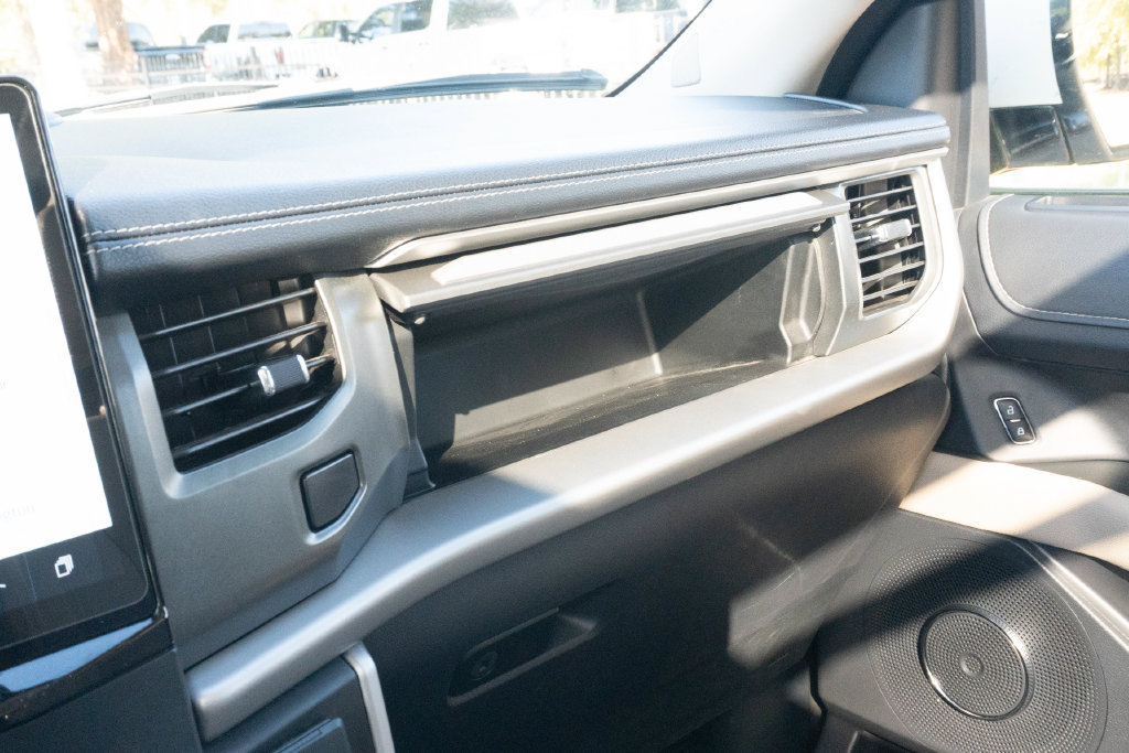 Used 2024 Ford Expedition Max XLT RWD image 42