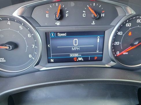 Used 2024 GMC Terrain SLE image 19