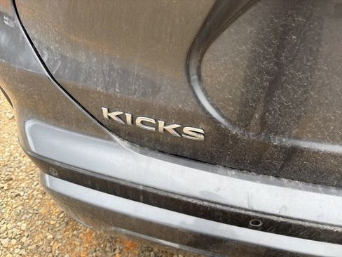 Used 2024 Nissan Kicks S image 6