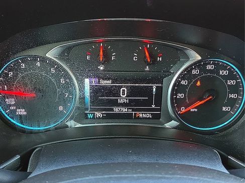 Used 2018 Chevrolet Equinox LT w/ Sun & Infotainment Package FWD image 23