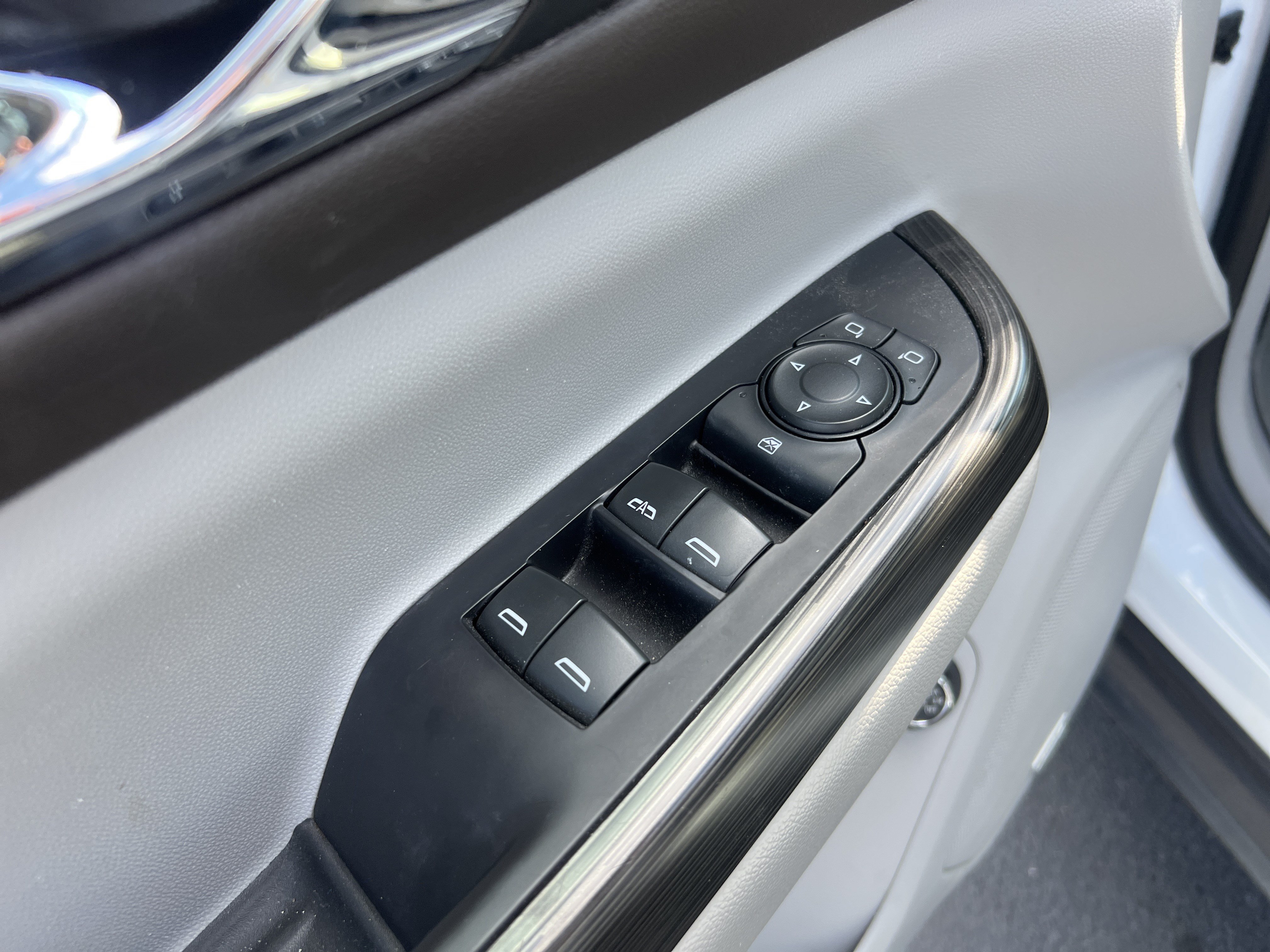 Used 2019 GMC Acadia SLT w/ LPO, Floor Liner Package FWD image 15