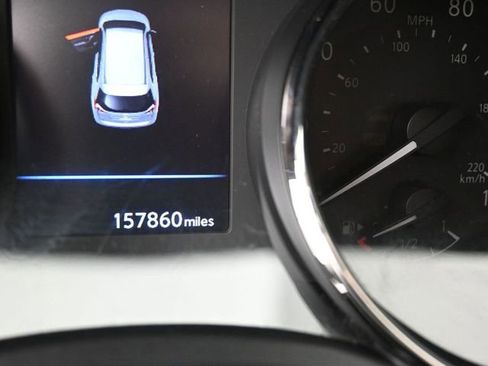 Used 2018 Nissan Rogue S image 18