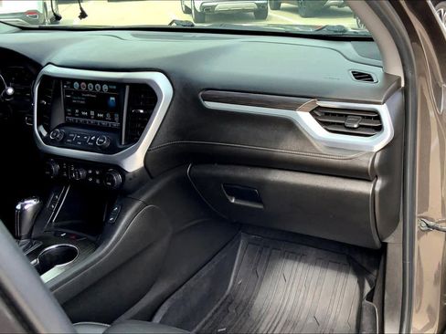 Used 2019 GMC Acadia SLT w/ Black Edition image 18