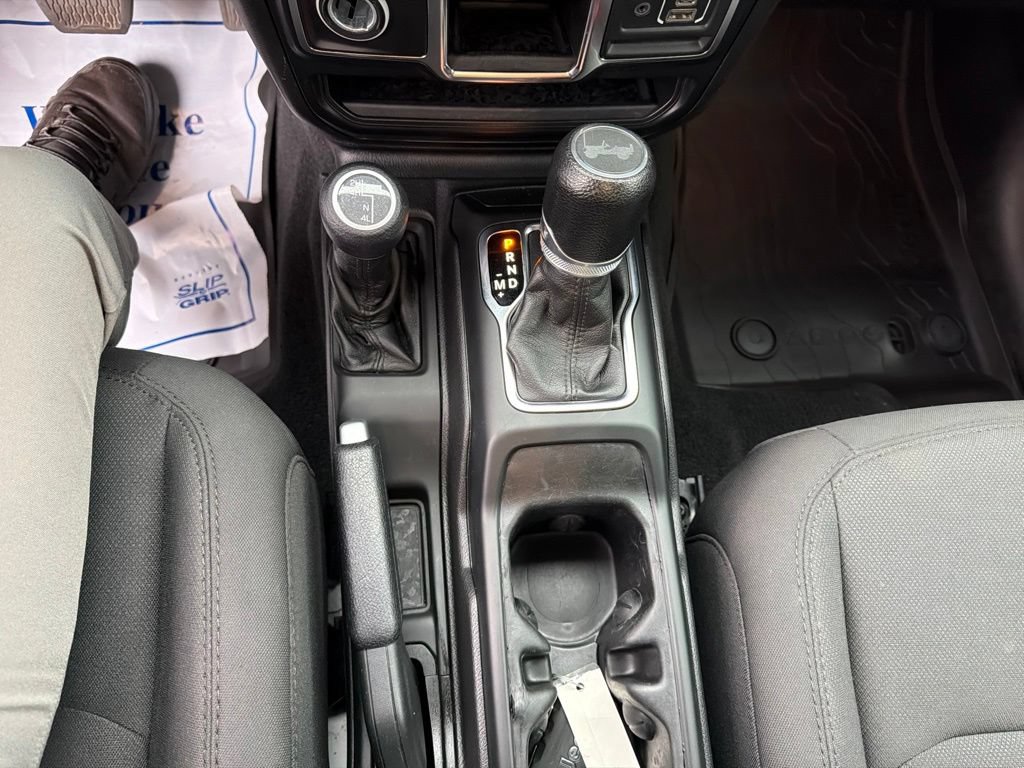 Used 2022 Jeep Wrangler Unlimited Sport AWD/4WD image 22
