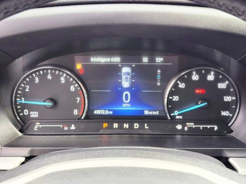 Used 2022 Ford Explorer XLT image 29