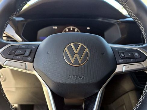 Used 2023 Volkswagen Taos S image 10