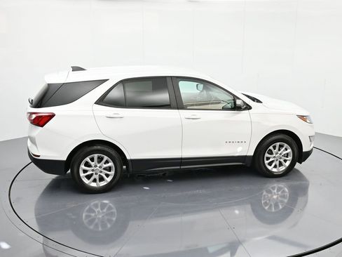 Used 2020 Chevrolet Equinox LS w/ LS Convenience Package image 37