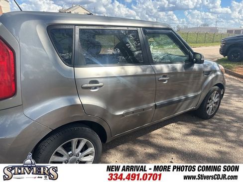 Used 2013 Kia Soul + image 4