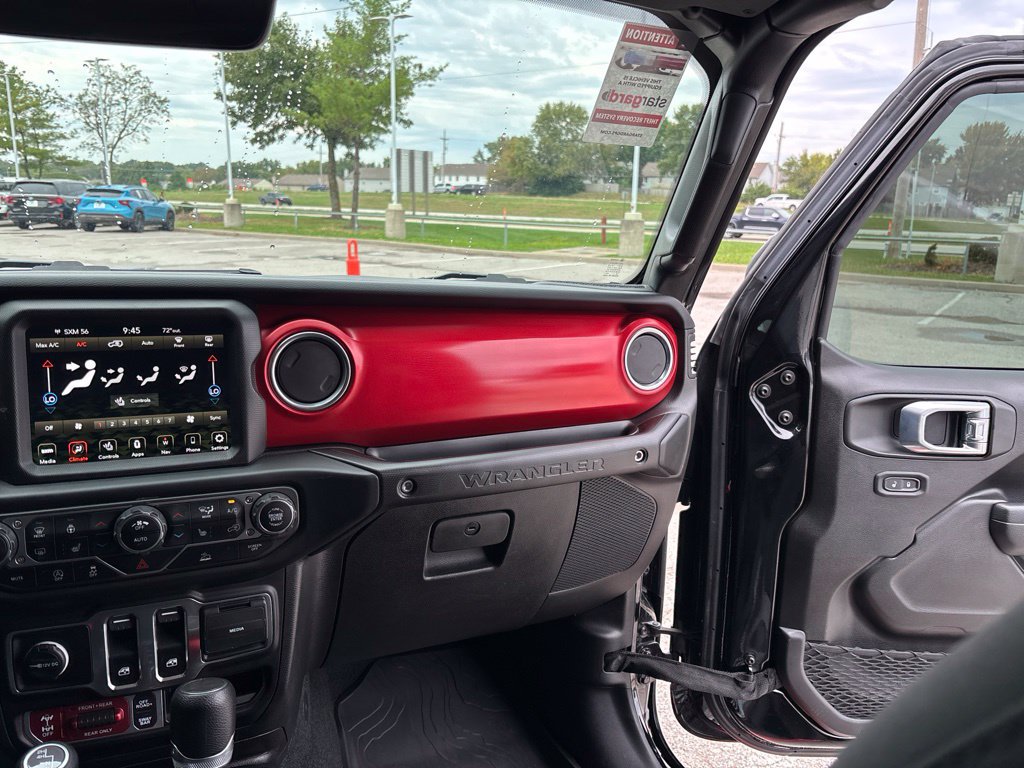 Used 2023 Jeep Wrangler Rubicon w/ LED Lighting Group AWD/4WD image 18