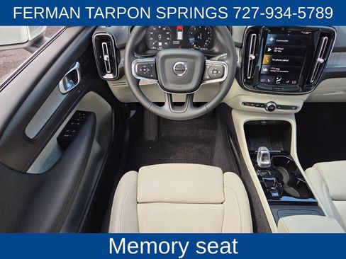 Used 2021 Volvo XC40 T5 Inscription w/ Advanced Package image 15