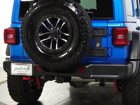 Used 2024 Jeep Wrangler Unlimited Rubicon w/ XTREMEE 35" Tire Package AWD/4WD image 7