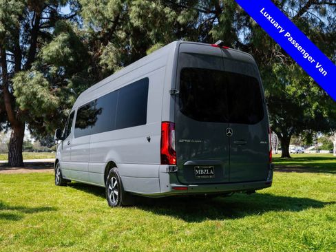 Used 2024 Mercedes-Benz Sprinter 2500 image 27