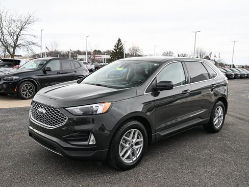 Certified 2024 Ford Edge SEL w/ Convenience Package image 9