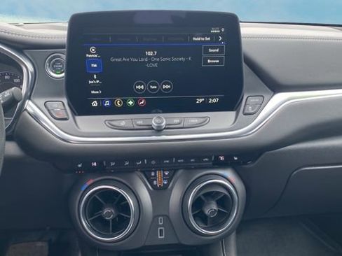 Used 2024 Chevrolet Blazer LT w/ Convenience Package image 10