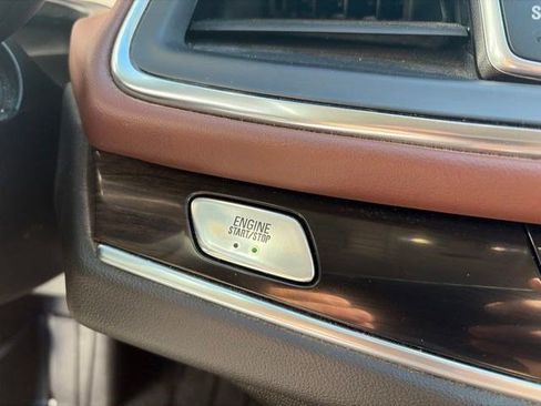Used 2018 Buick Enclave Avenir w/ Avenir Technology Package AWD/4WD image 21