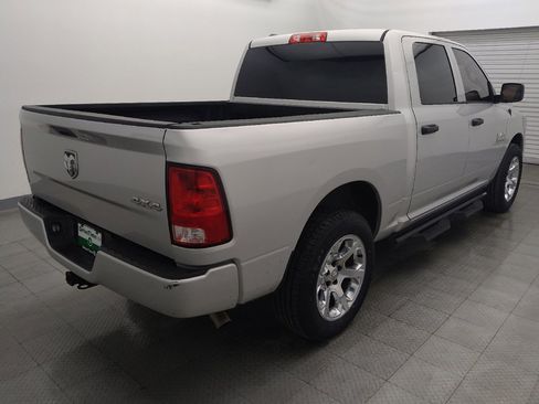 Used 2017 RAM 1500 Express AWD/4WD image 9
