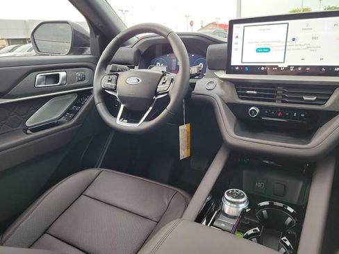 New 2026 Ford Explorer Platinum w/ LUX Leather Package AWD/4WD image 13