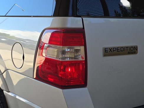 Used 2012 Ford Expedition Limited AWD/4WD image 35