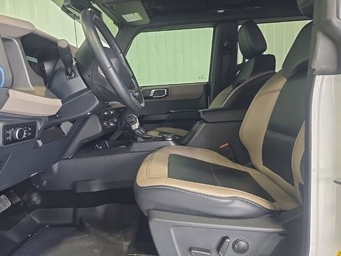Used 2024 Ford Bronco Wildtrak image 14