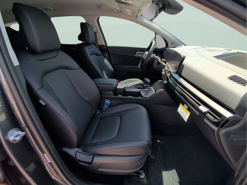 New 2026 Kia Sportage EX FWD image 15
