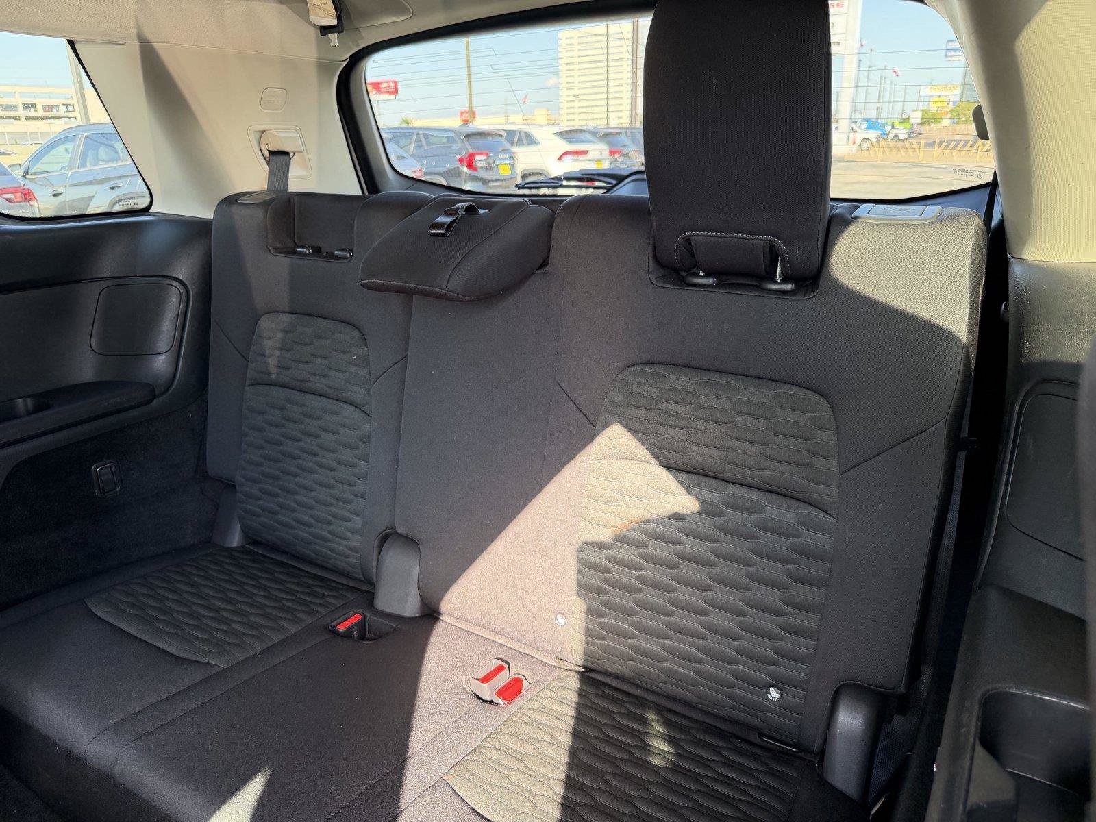 Used 2022 Nissan Pathfinder SV FWD image 19