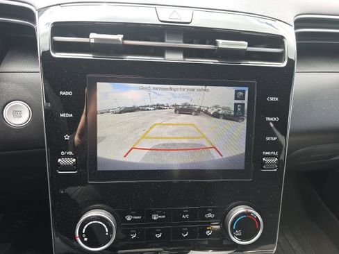 Used 2023 Hyundai Santa Cruz SEL image 9