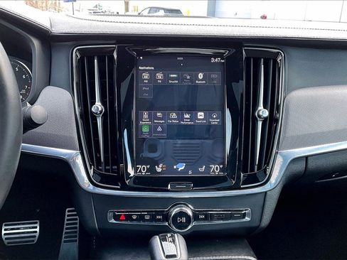 Used 2020 Volvo S90 T6 R-Design w/ Protection Package Premier image 15