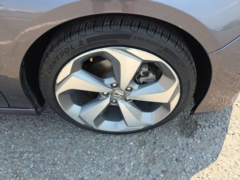 Used 2018 Honda Accord Touring image 37