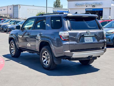 Used 2023 Toyota 4Runner TRD Off-Road Premium w/ Moonroof Package AWD/4WD image 2