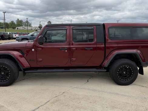 Used 2021 Jeep Gladiator Sport AWD/4WD image 4