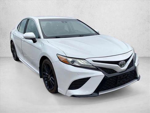 Used 2018 Toyota Camry XSE FWD image 6