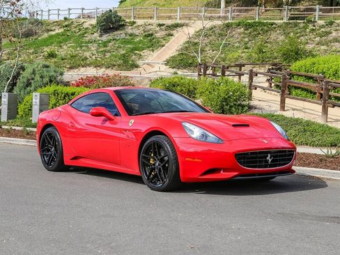 Used 2010 Ferrari California image 19