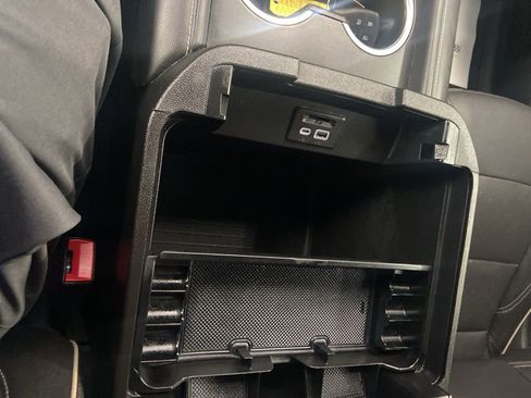 Used 2021 GMC Yukon SLT image 44