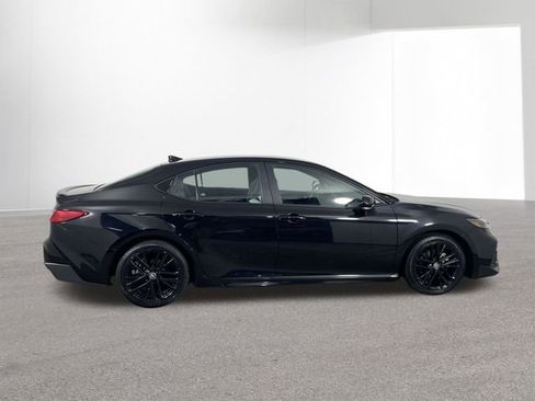 Used 2025 Toyota Camry SE FWD image 41