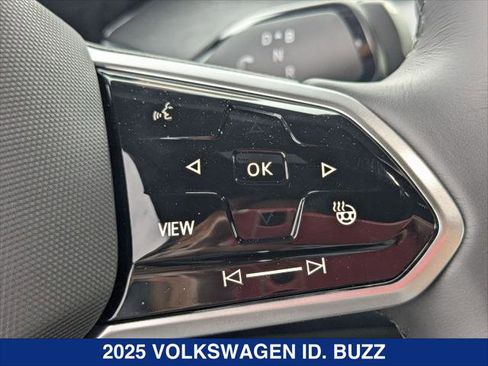 New 2025 Volkswagen ID. Buzz Pro S image 16