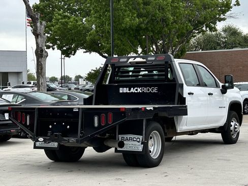 Used 2025 Chevrolet Silverado 3500 W/T AWD/4WD image 4