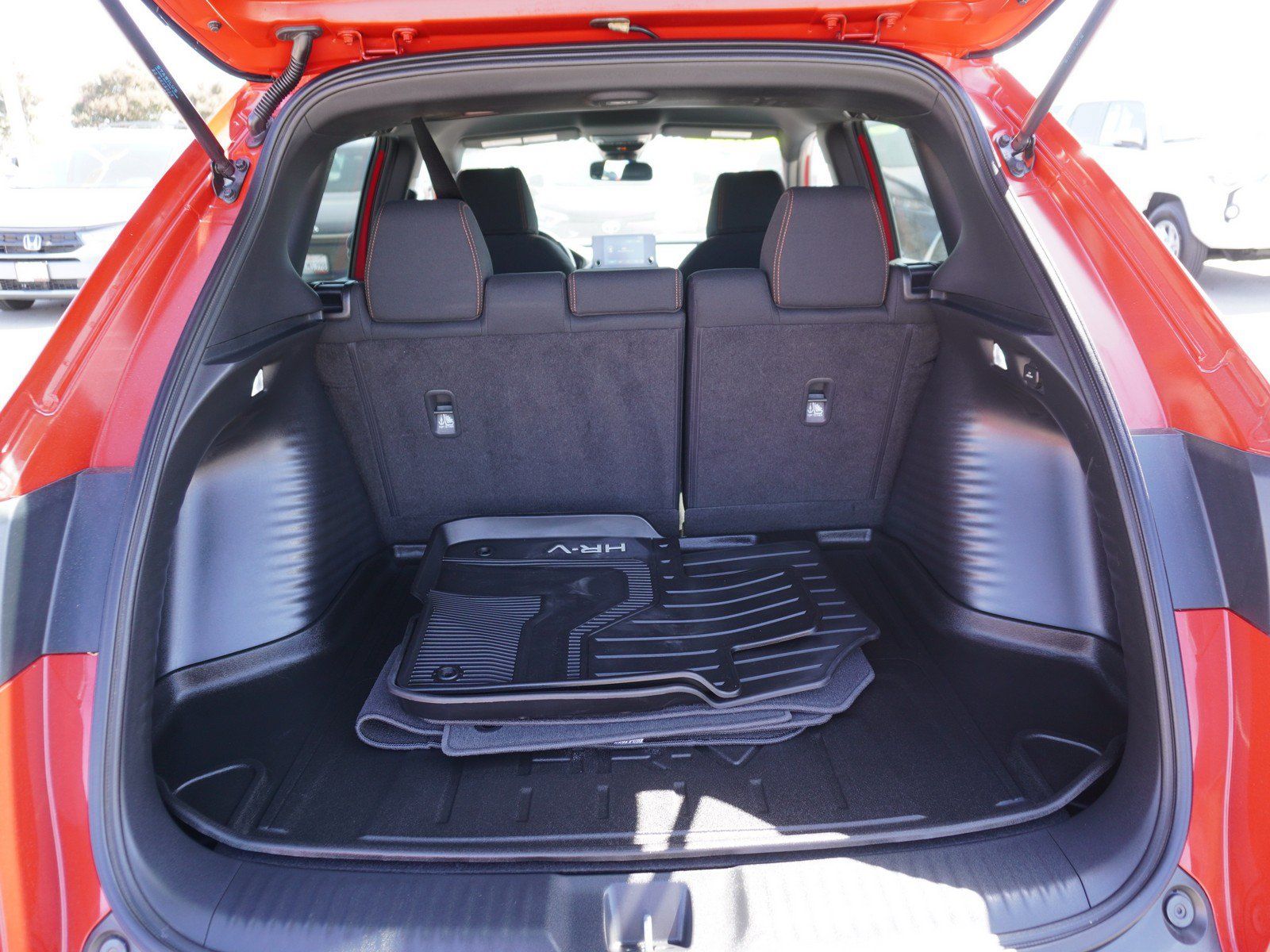 Used 2025 Honda HR-V Sport image 11