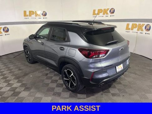 Used 2021 Chevrolet TrailBlazer RS w/ Sun and Liftgate Package FWD image 5